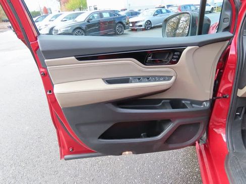 Certified 2023 Honda Odyssey Touring image 18