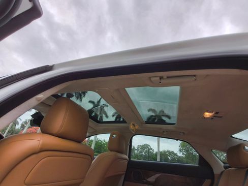 Used 2019 Jaguar XJ L Portfolio RWD image 32