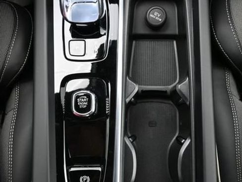 Used 2024 Volvo S60 B5 Plus w/ Climate Package FWD image 12
