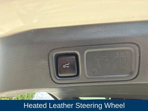 Used 2022 Ford Expedition XLT RWD image 11
