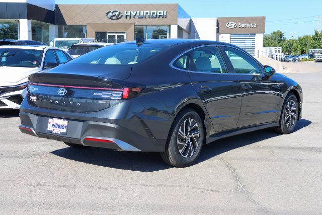 New 2026 Hyundai Sonata Blue FWD image 3