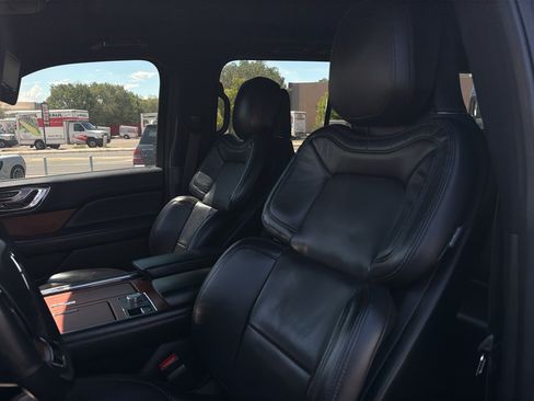 Used 2020 Lincoln Navigator L Reserve w/ Luxury Package AWD/4WD image 6