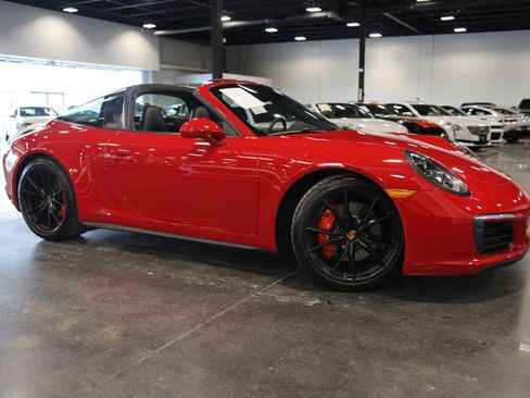 Used 2019 Porsche 911 Targa 4S AWD/4WD image 7
