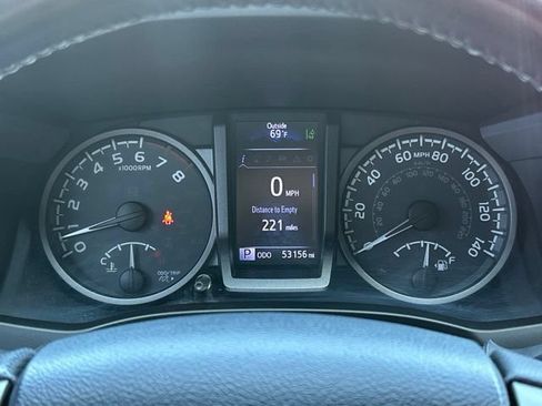 Used 2019 Toyota Tacoma TRD Sport AWD/4WD image 60