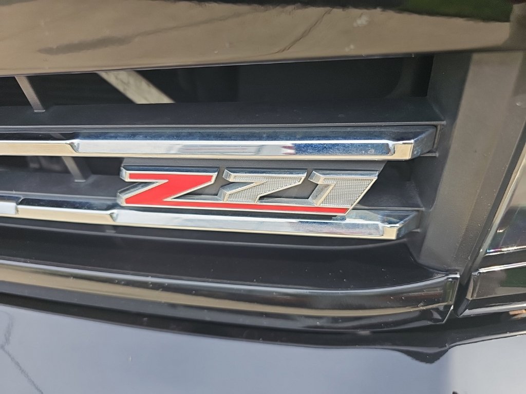 Used 2018 Chevrolet Silverado 2500 LT w/ Midnight Edition AWD/4WD image 11