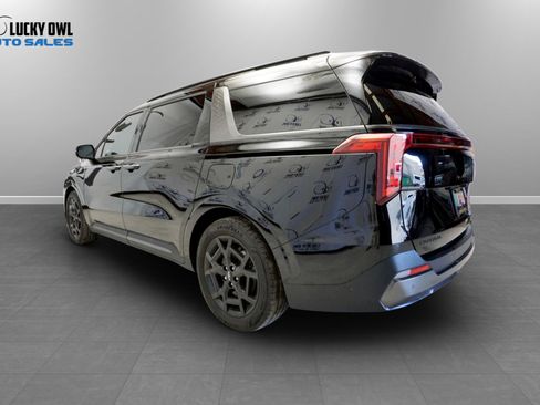 Used 2025 Kia Carnival SX w/ SX Dark Edition Package FWD image 7
