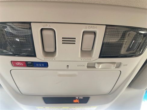 Used 2018 Subaru Outback 3.6R Limited image 27