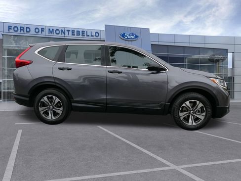 Used 2018 Honda CR-V LX image 2