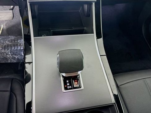 Used 2026 Land Rover Range Rover Evoque S image 19