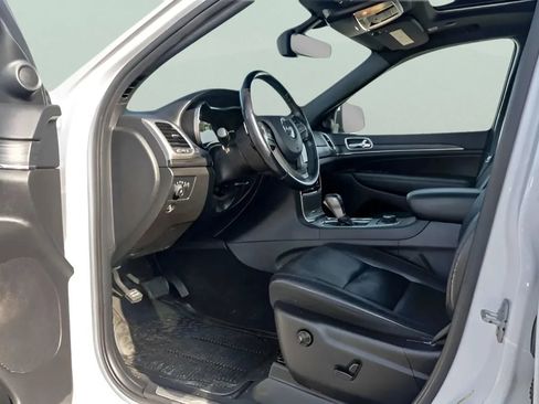 Used 2020 Jeep Grand Cherokee Limited image 14