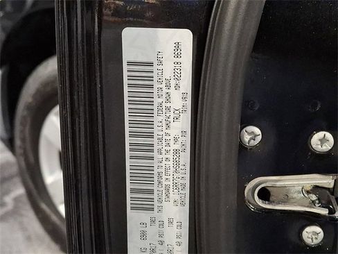 Used 2017 RAM 1500 Classic SLT image 31