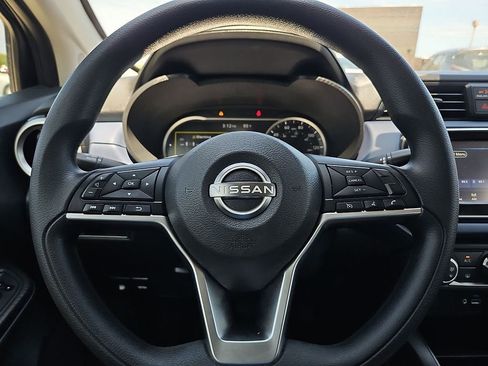 Used 2023 Nissan Versa SV FWD image 30