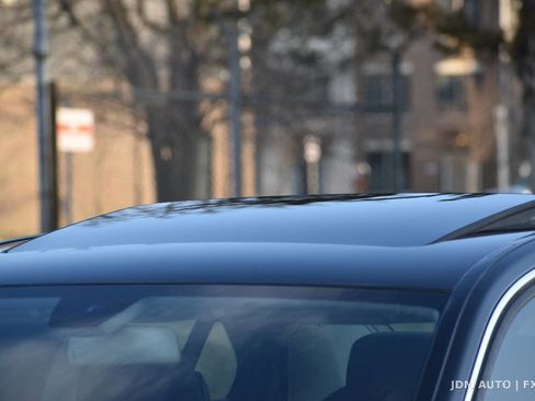 Used 2010 Mercedes-Benz E 350 Sedan image 40