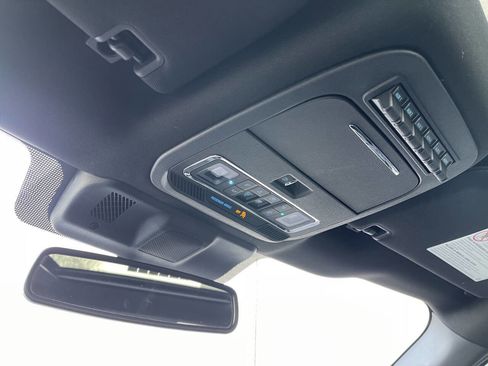 Used 2024 Ford F350 Platinum w/ Tremor Off-Road Package image 31