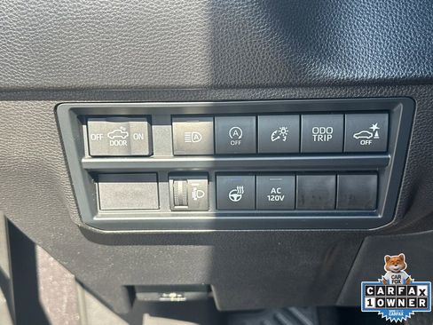 Used 2025 Toyota Tundra SR5 w/ SR5 Premium Package AWD/4WD image 32