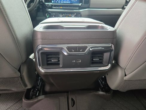 Used 2024 Chevrolet Silverado 2500 LTZ w/ LTZ Convenience Package AWD/4WD image 36