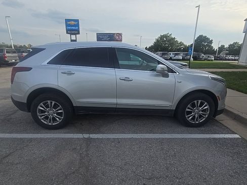 Used 2020 Cadillac XT5 Premium Luxury FWD image 3