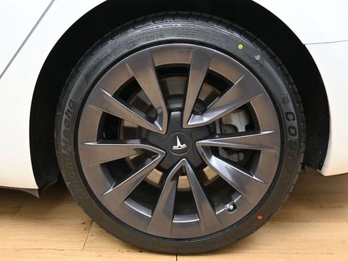Used 2023 Tesla Model 3 Standard Range RWD image 11