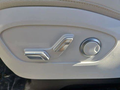 New 2026 Hyundai Ioniq 9 SEL image 17