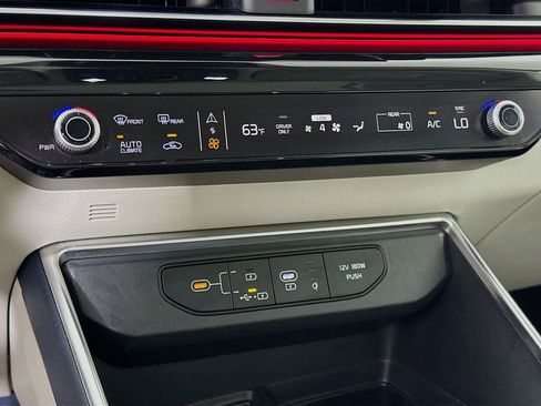 Used 2026 Kia Carnival SX Prestige FWD image 10