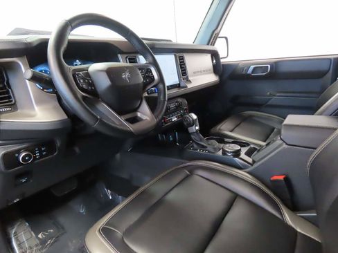 Used 2025 Ford Bronco Outer Banks image 8