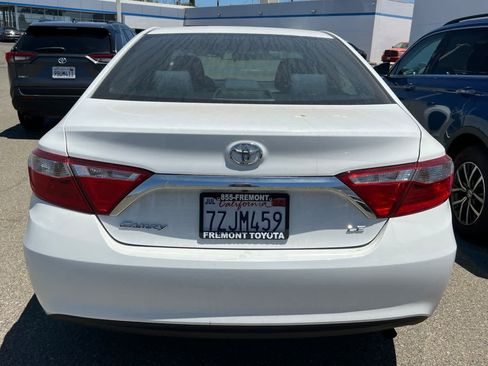 Used 2017 Toyota Camry LE FWD image 5