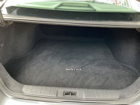 Used 2022 Nissan Sentra SV FWD image 22