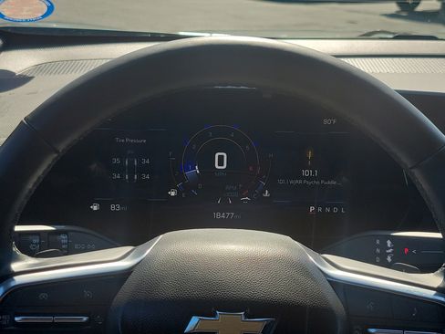 Used 2025 Chevrolet Equinox LT image 23