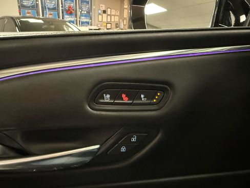 Used 2021 Cadillac Escalade ESV Sport Platinum image 35