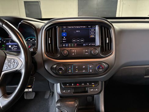 Used 2021 Chevrolet Colorado Z71 image 14