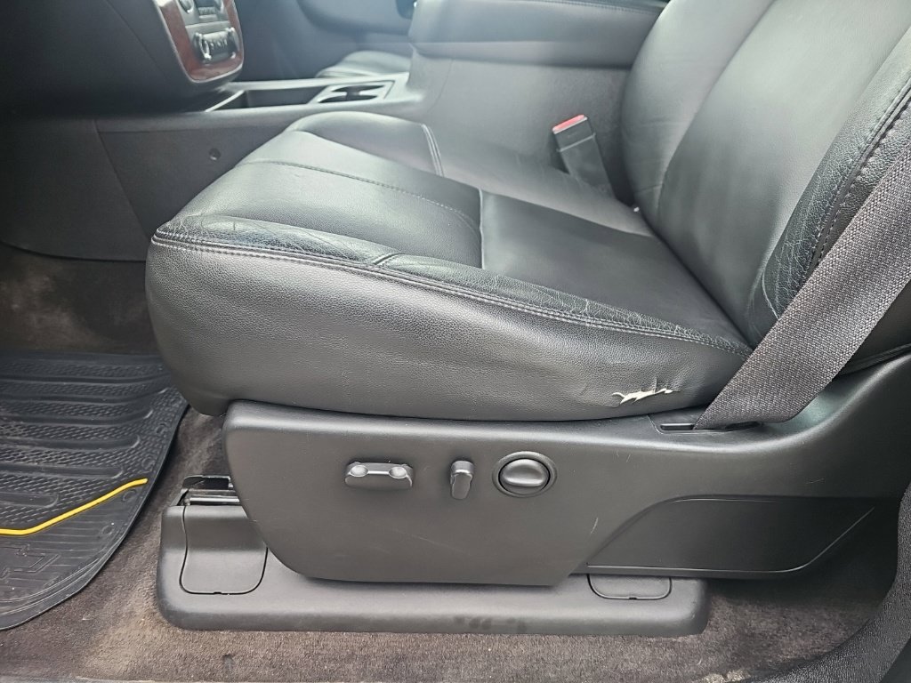 Used 2011 Chevrolet Silverado 1500 LTZ w/ LTZ Plus Package AWD/4WD image 14