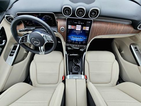 Certified 2025 Mercedes-Benz GLC 300 4MATIC image 29