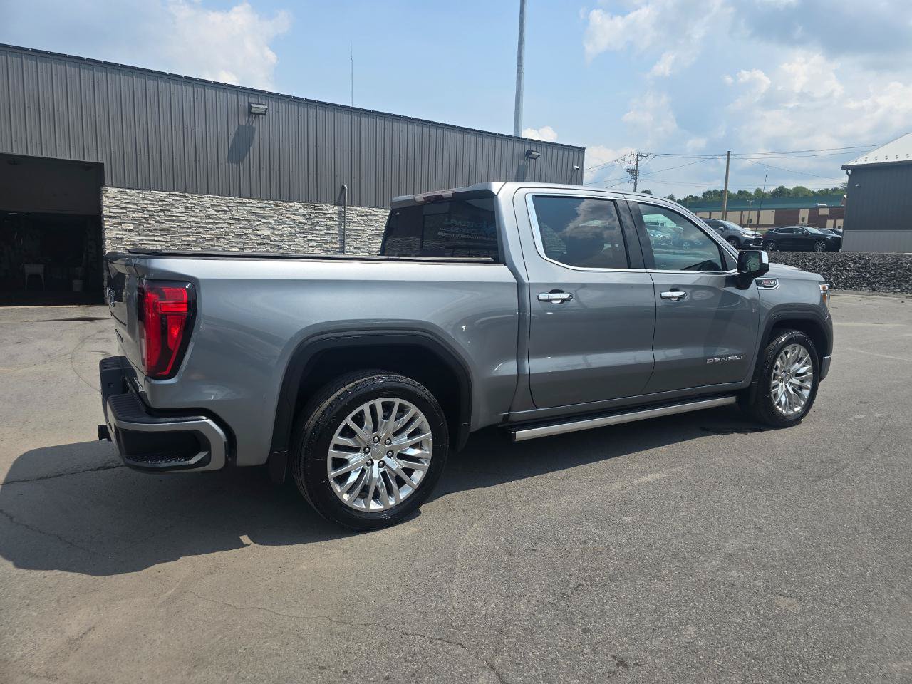 Used 2019 GMC Sierra 1500 Denali w/ Denali Ultimate Package AWD/4WD image 6