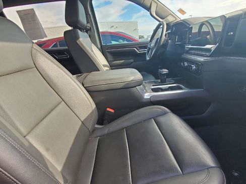 Used 2023 GMC Sierra 1500 SLT w/ SLT Premium Package image 4