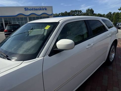 Used 2007 Dodge Magnum R/T w/ Convenience Group II RWD image 5