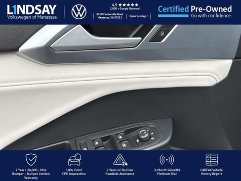 Certified 2025 Volkswagen Taos SE image 19