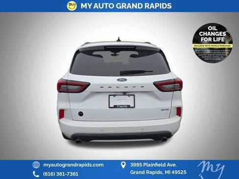 Used 2023 Ford Escape ST-Line w/ Tech Pack #1 AWD/4WD image 6