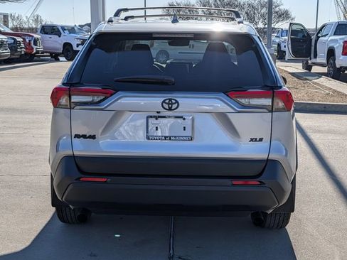 Used 2025 Toyota RAV4 XLE image 7