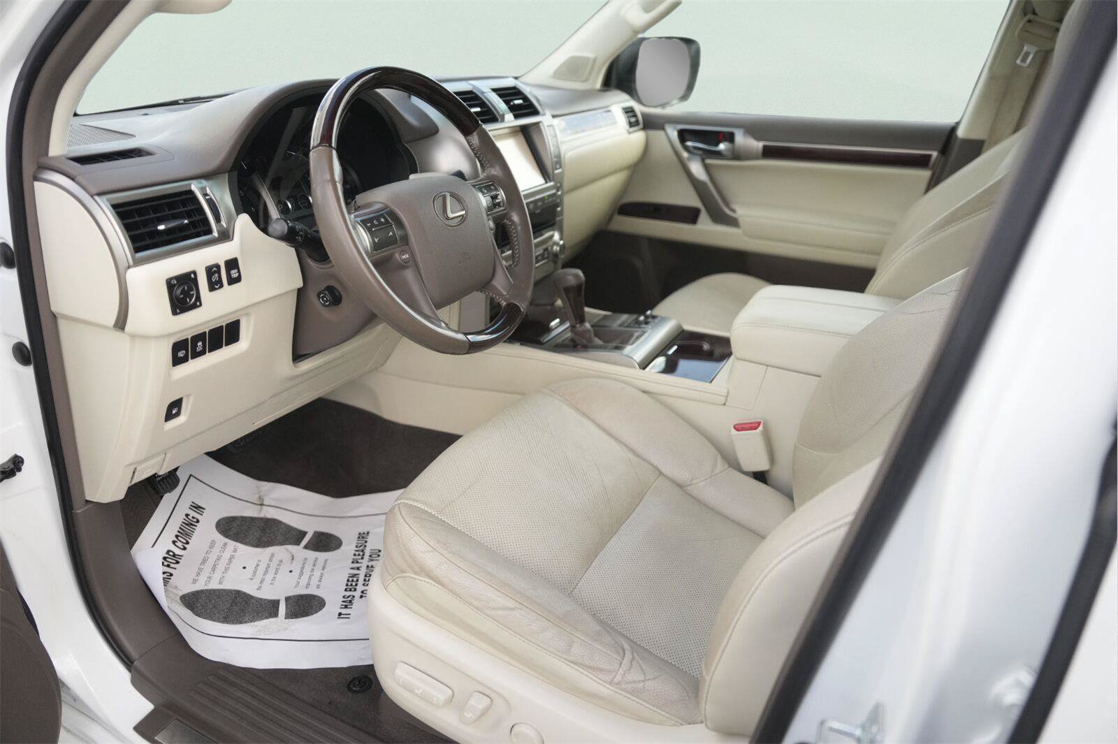 Used 2019 Lexus GX 460 Premium w/ Premium Package AWD/4WD image 8