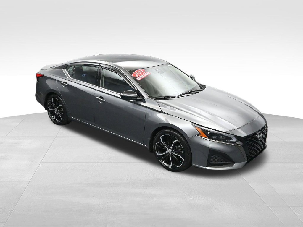 Used 2024 Nissan Altima 2.5 SR FWD image 37