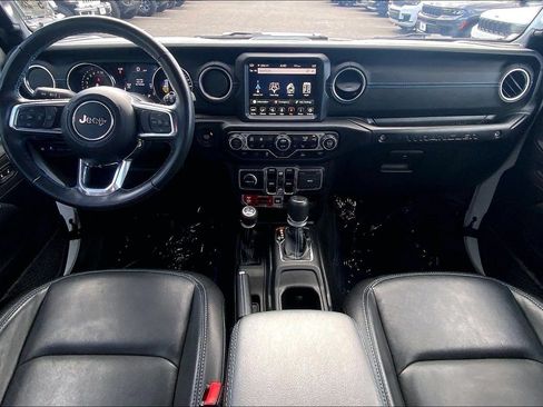 Used 2023 Jeep Wrangler Unlimited Rubicon 4xe w/ Cold Weather Group AWD/4WD image 15
