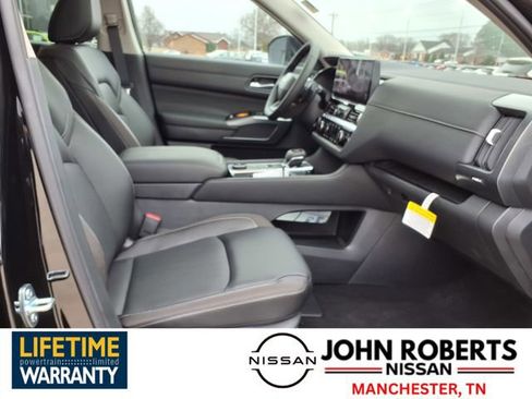 New 2026 Nissan Pathfinder SL image 21