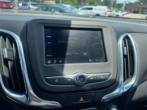 Used 2020 Chevrolet Equinox LT FWD image 20