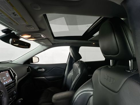 Used 2022 Jeep Cherokee Limited image 21