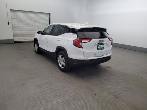 Used 2024 GMC Terrain SLE FWD image 5
