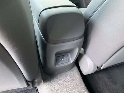 Used 2026 Hyundai Elantra SEL FWD image 29