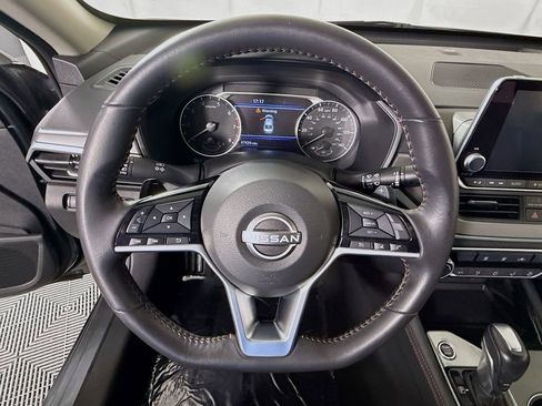 Used 2024 Nissan Altima 2.5 SR image 19