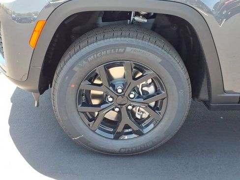 New 2026 Jeep Grand Cherokee L 4WD image 22
