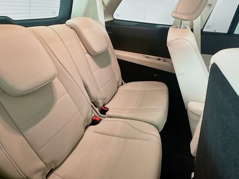 Certified 2024 Mercedes-Benz GLS 450 4MATIC image 28