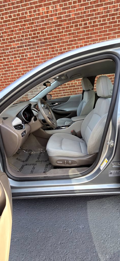 Used 2023 Chevrolet Malibu LS FWD image 12